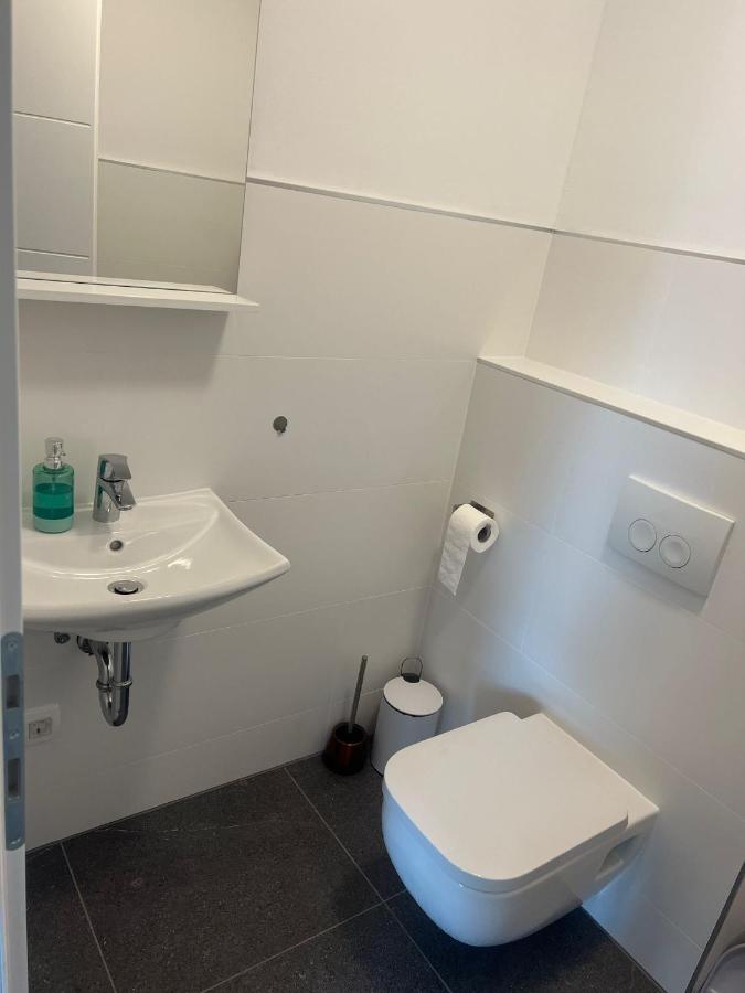 Apartmani Lana Rab Town Exteriör bild