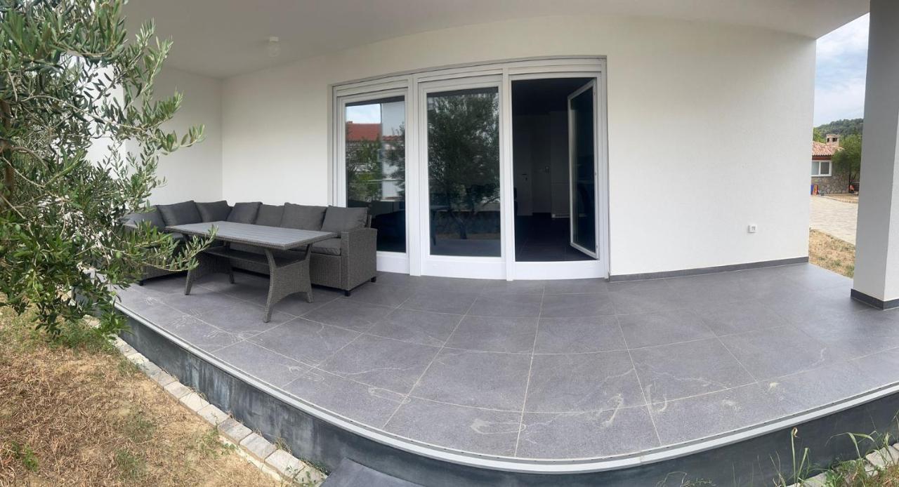 Apartmani Lana Rab Town Exteriör bild